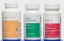 Tres frascos de productos fotografiados